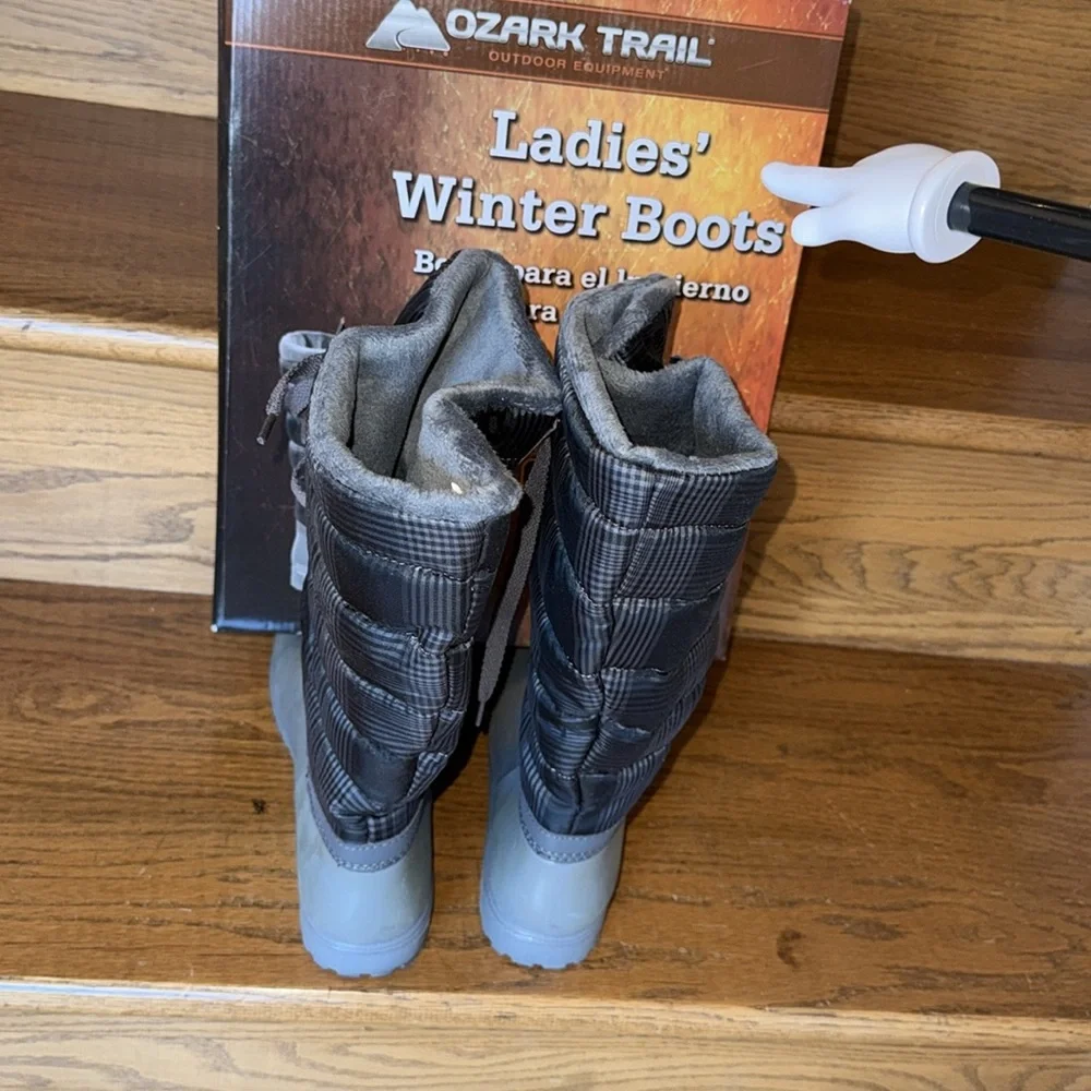 Ozark Trail Ladies’ Winter Boots size 9 NIB faux fur lined, waterproof, 12” tall